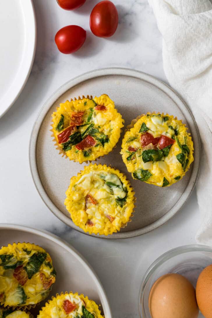 Easy Vegetarian Egg Bites With Spinach & Feta Cheese - Supermom Eats