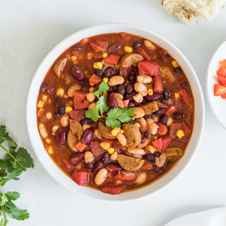 Easy 25-Minute Vegan Chili (Cook-Off Winner!) - Supermom Eats